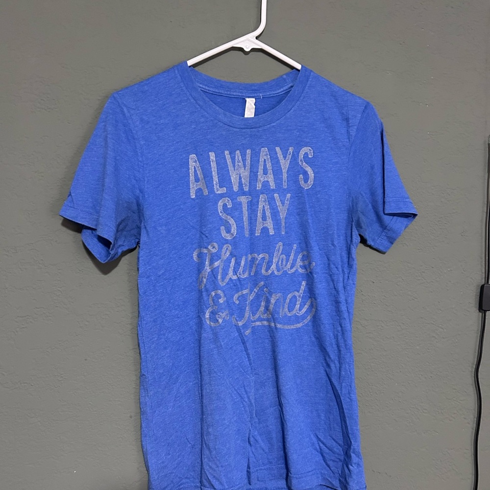 Vibrant Blue Short Sleeve Tee with Inspiring Print
